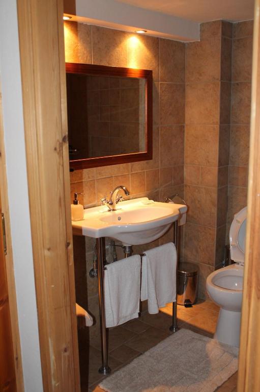 Guesthouse Karahalios Polydrosos Quarto foto